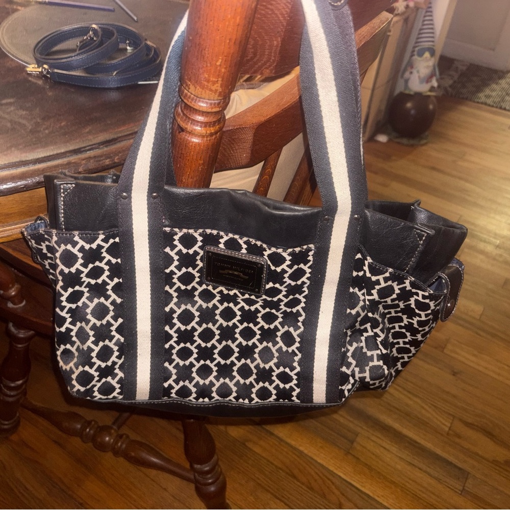 Tommy Hilfiger Black and White Geometric Tote